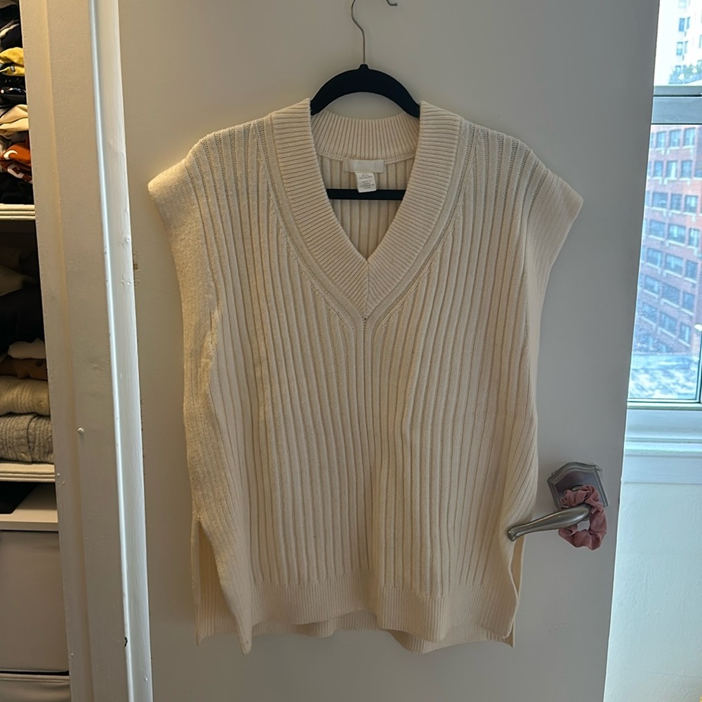 H&M Sweater Vest